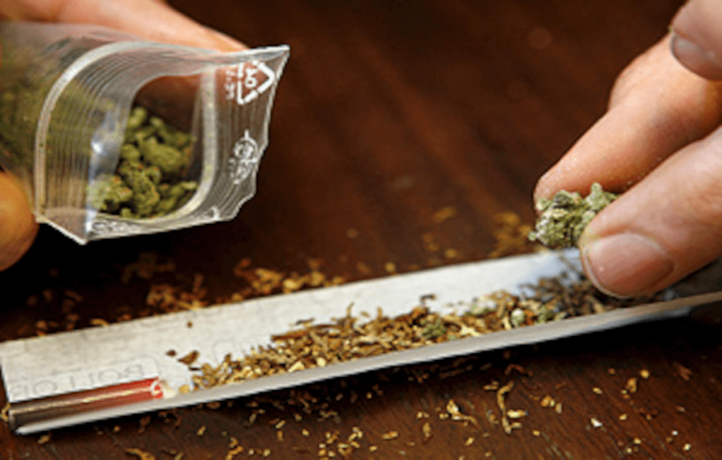 ¿Es legal fumar porros en España? Agosto 2022 4 Consumo estupefacientes
