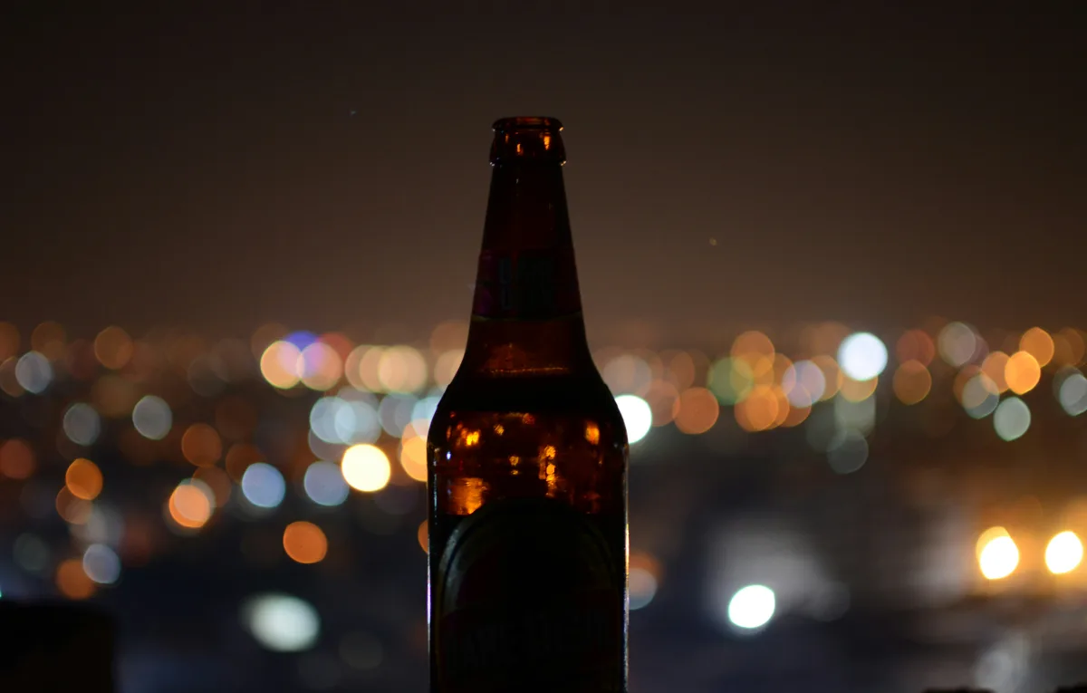 Consumo de alcohol en vía pública. Marzo 25 4 Consumir bebida alcohólica.